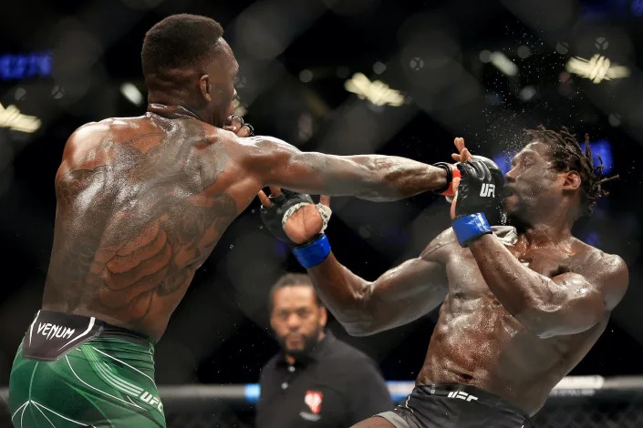 Israel Adesanya beat Jared Cannonier at UFC 276.