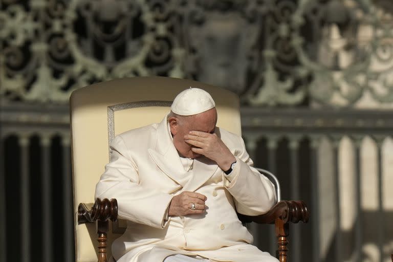 El papa Francisco, en la audiencia general de este miércoles 29 de marzo en la Plaza San Pedro, en el Vaticano. (AP/Alessandra Tarantino)