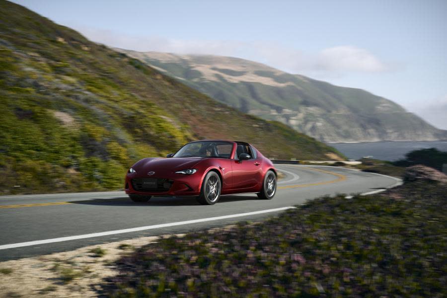 Mazda presenta su nueva y actualizada línea MX-5 2024