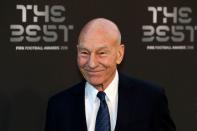 Er ist der letzte und vielleicht verblüffendste Glatzen-Promi: Patrick Stewart, der 2020 in der Amazon-Serie "Picard" als Star-Trek-Kapitän zurückkehrt, wirkt kaum älter als damals beim Start der "Next Generation"-Reihe 1987. Tatsächlich aber ist das Mitglied der Royal Shakespeare Company 80 Jahre alt. (Bild: Dan Istitene/Getty Images)