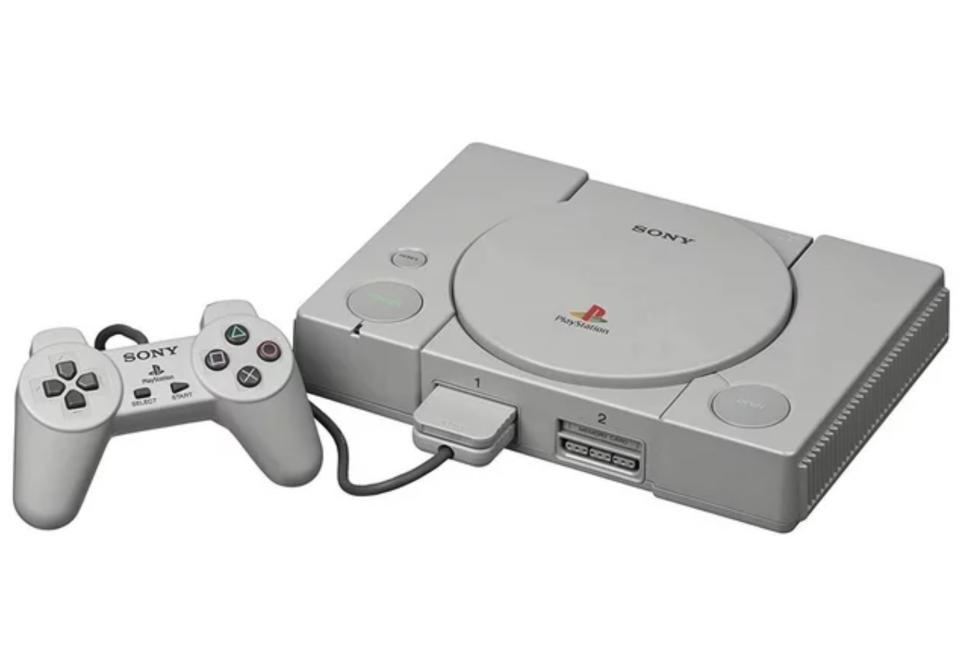 有玩家將初代PlayStation改造成掌機（來源：SONY）