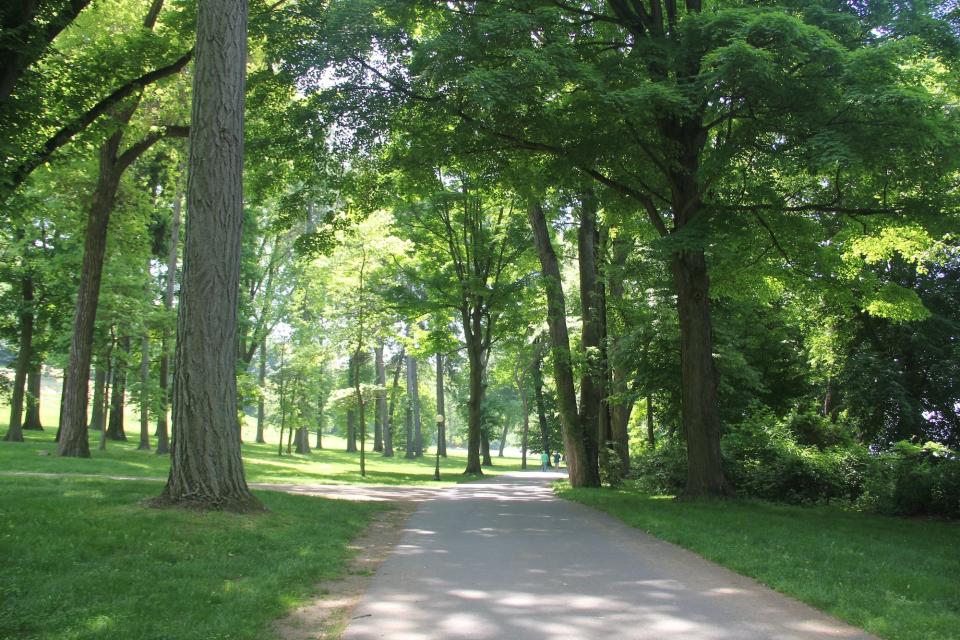 The grounds of Lyndhurst Mansion.