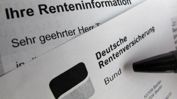 Sie ist für jeden Bundesbürger individuell erstellt und einzigartig – die Rentenversicherungsnummer (RNVR). Doch wie kann ich die Rentenversicherungsnummer herausfinden? Foto: dpa