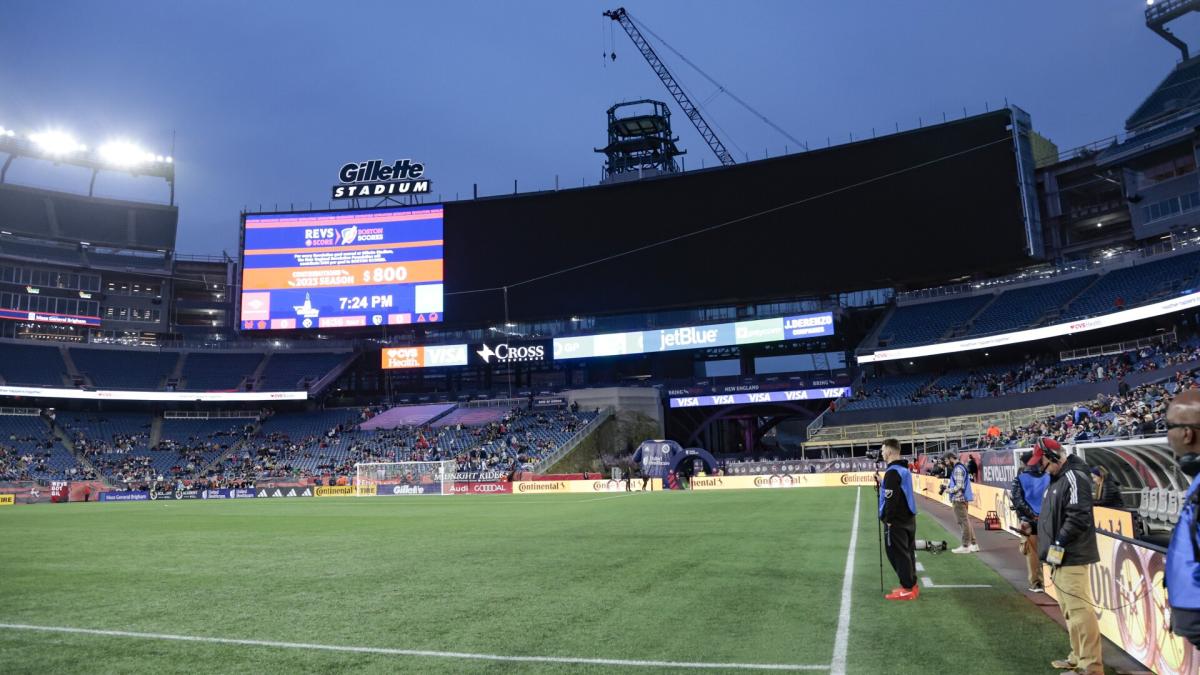 Gillette Stadium unveils giant new video board - CBS Boston