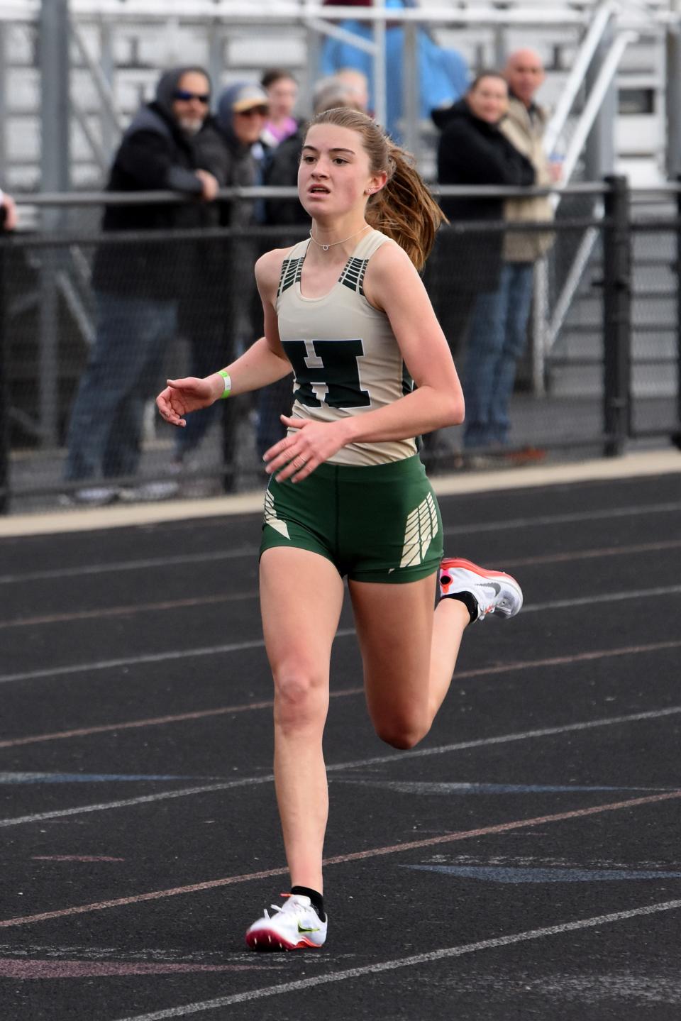 Mackenzie Wright set Howell records in the 1,600 and 3,200 in 2022.