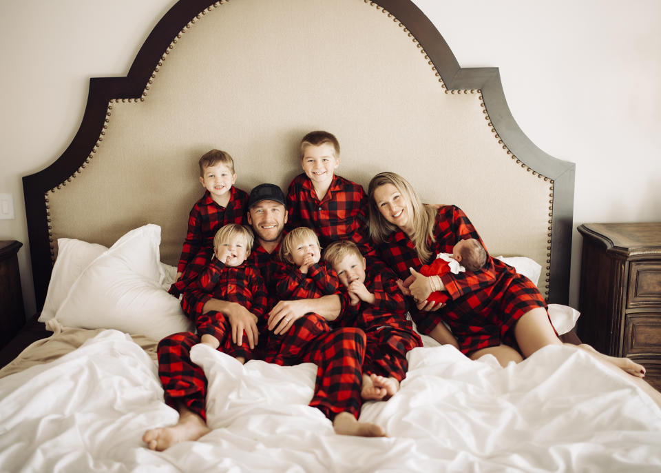 Bode and Morgan Miller with their six kids. (@mccallmillerphotography/ Instagram)