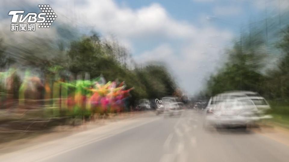 多名顧客誤食毒菠菜出現視線模糊等不適反應。（示意圖／Shutterstock達志影像）