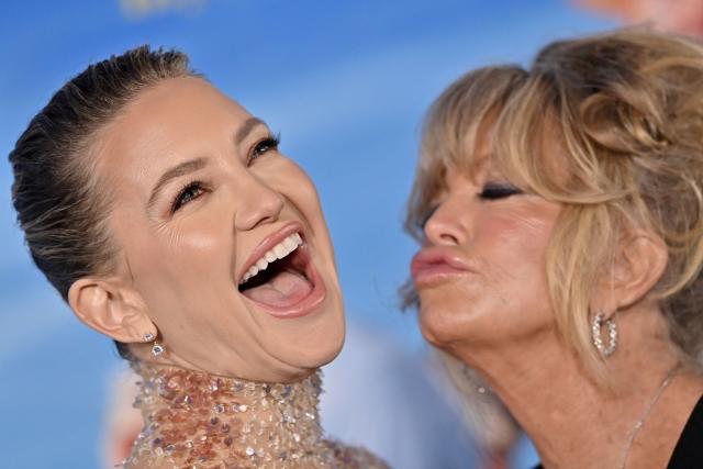 Video of Kate Hudson Has Fans Convinced She 'Inherited' All of Mom Goldie  Hawn's Talents - Parade