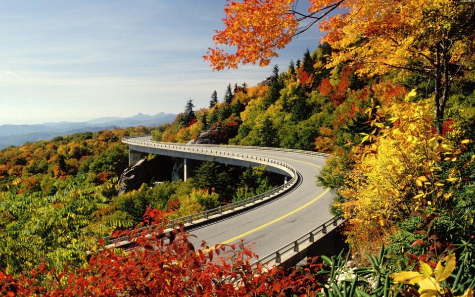 Scenic mountain highway in fall on the Blue Ridge Parkway