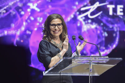 Jill Schnarr, Chief Social Innovation Communications and Brand Officer, TELUS shares how TELUS Friendly Future Foundation is helping create a meaningful difference for youth. (Photo courtesy of George Pimentel Photography) (CNW Group/TELUS Friendly Future Foundation)