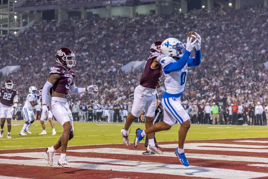 Kentucky running back Demie Sumo-Karngbaye (0) caught a touchdown pass from Devin Leary to spark UK’s 24-3 win at Mississippi State last week. Both Sumo-Karngbaye and Leary transferred to UK from North Carolina State. Ryan C. Hermens/rhermens@herald-leader.com