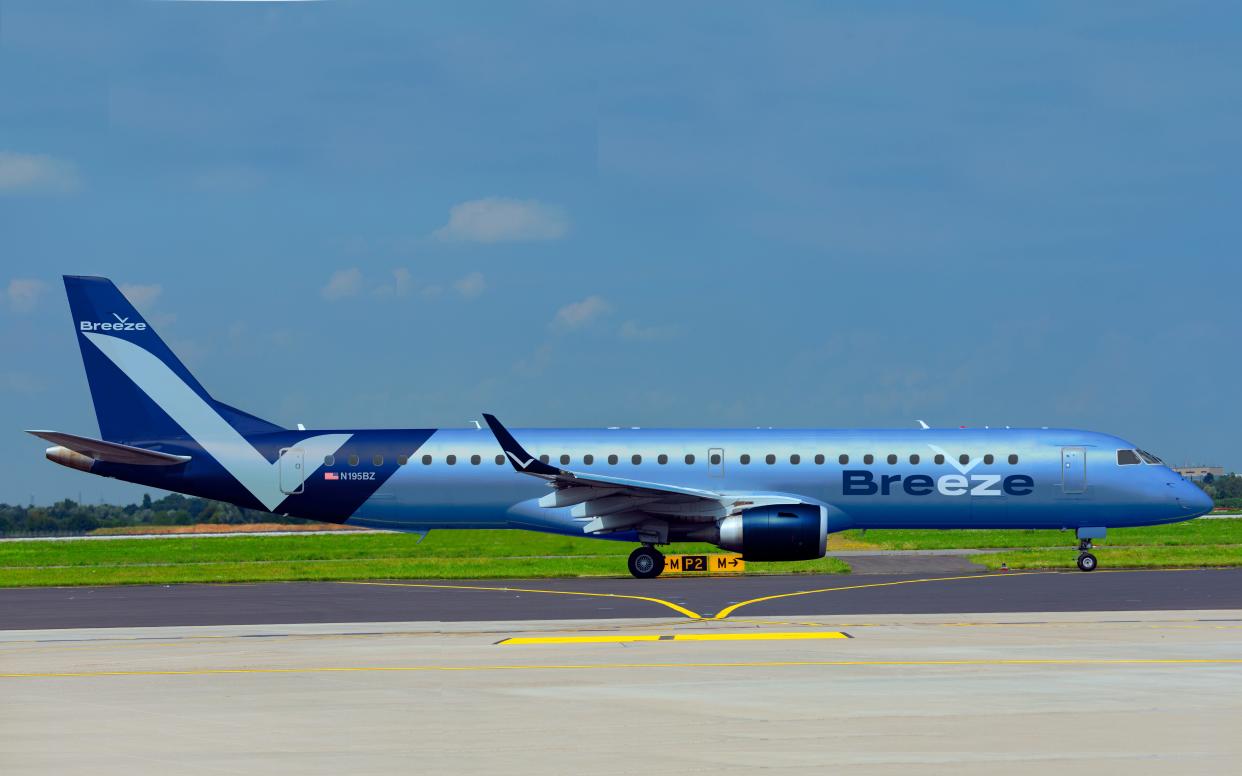 Breeze Embraer E195 Moxy