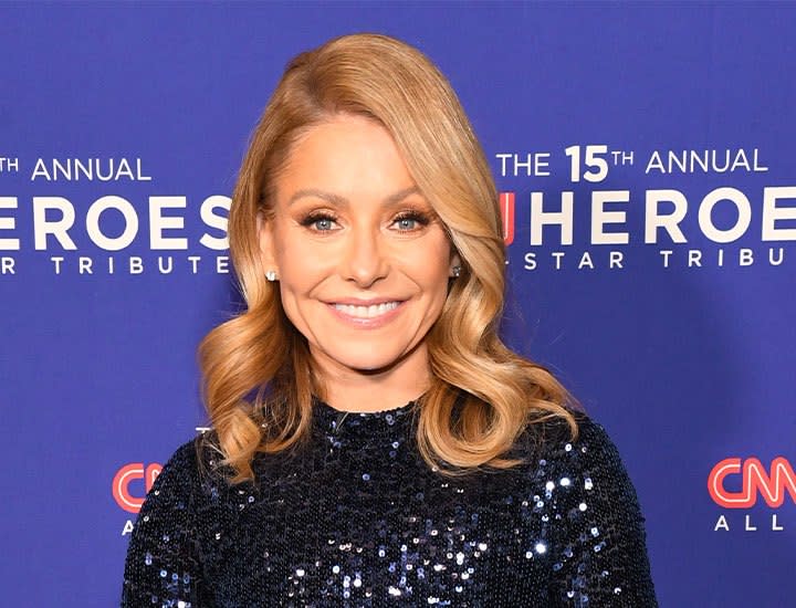 Kelly Ripa Says She ‘hasnt Showered A Normal Way In 15 Years