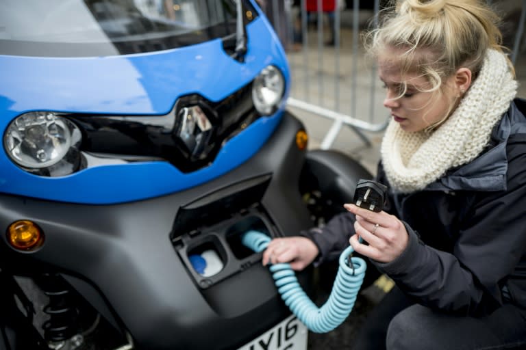 While some countries like Norway have a high take-up of electric vehicles, in many world cities the charging infrastructure is patchy