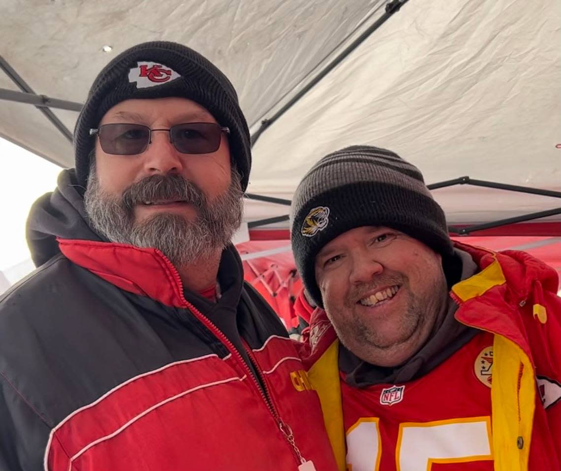 Marty Gomez of Raytown and Mike Adamson of Independence were warm Sunday, thanks to the heaters inside their tents. “We’re gonna win . . . it’s all Chiefs,” Gomez said.