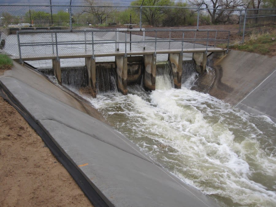 A section of the Layton Canal where the solar panels could be placed. (credit: <strong><a href="https://weberbasin.gov/" rel="nofollow noopener" target="_blank" data-ylk="slk:Weber Basin Water Conservancy District;elm:context_link;itc:0;sec:content-canvas" class="link ">Weber Basin Water Conservancy District</a></strong>)