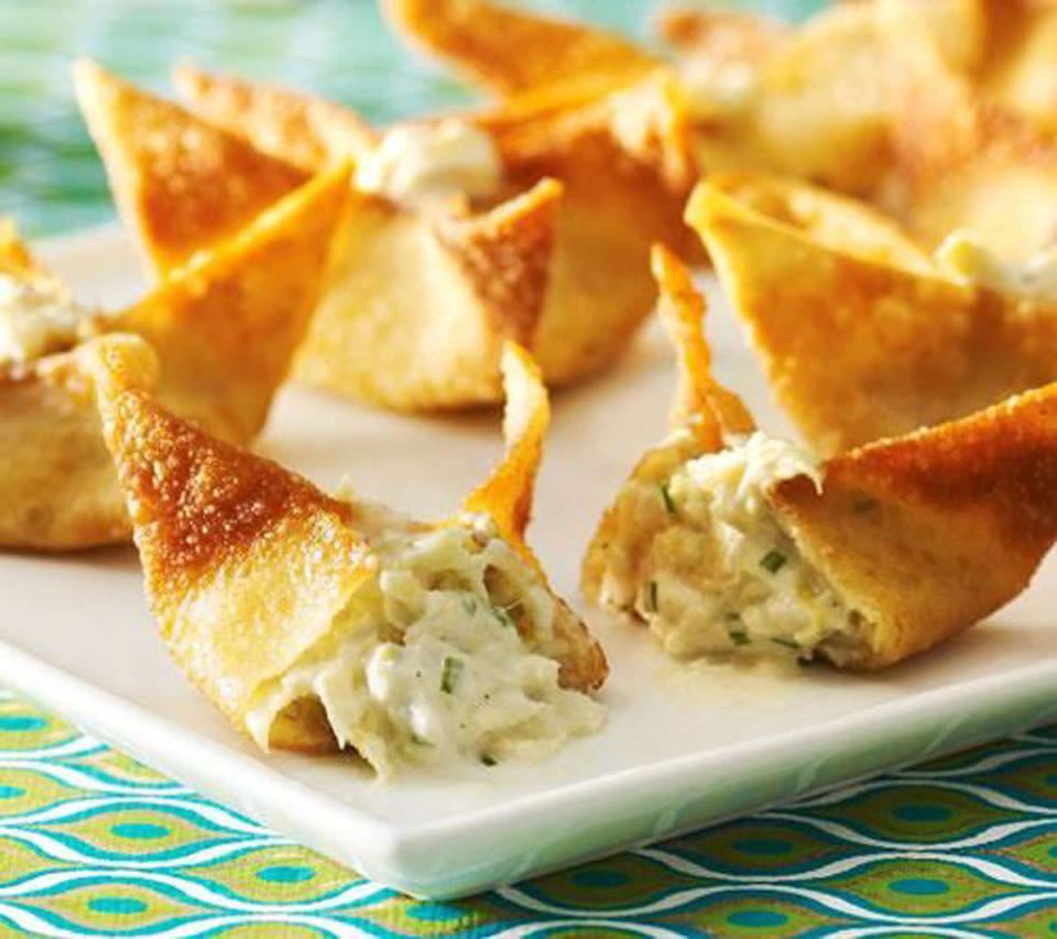 Bite-Size Artichoke Dip Poppers