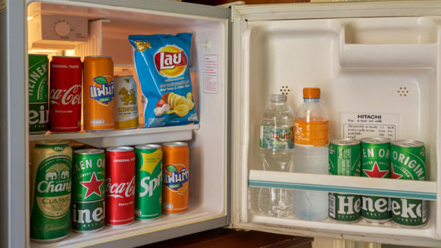 Your Hotel's Mini Fridge Probably Isn't Safe For Takeout And Leftovers