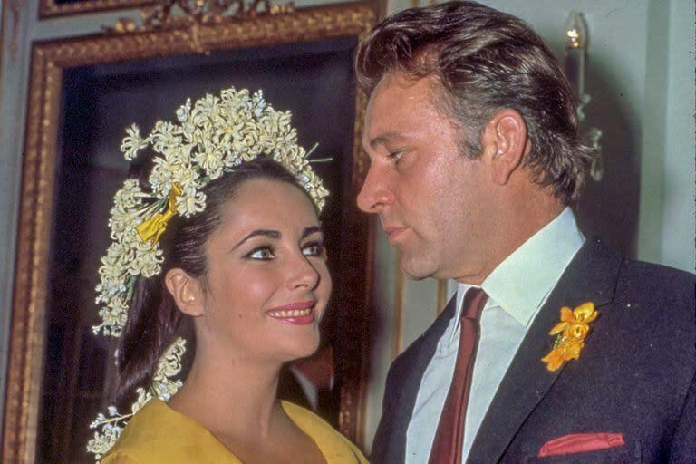 Elizabeth Taylor y Richard Burton, un romance muy tumultuoso