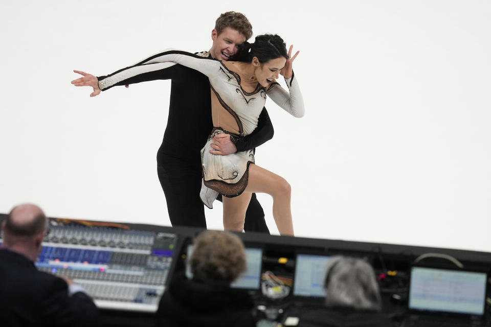 Madison Chock and Evan Bates compete in championship ice dance at the U.S. figure skating championships Saturday, Jan. 27, 2024, in Columbus, Ohio. (AP Photo/Sue Ogrocki)