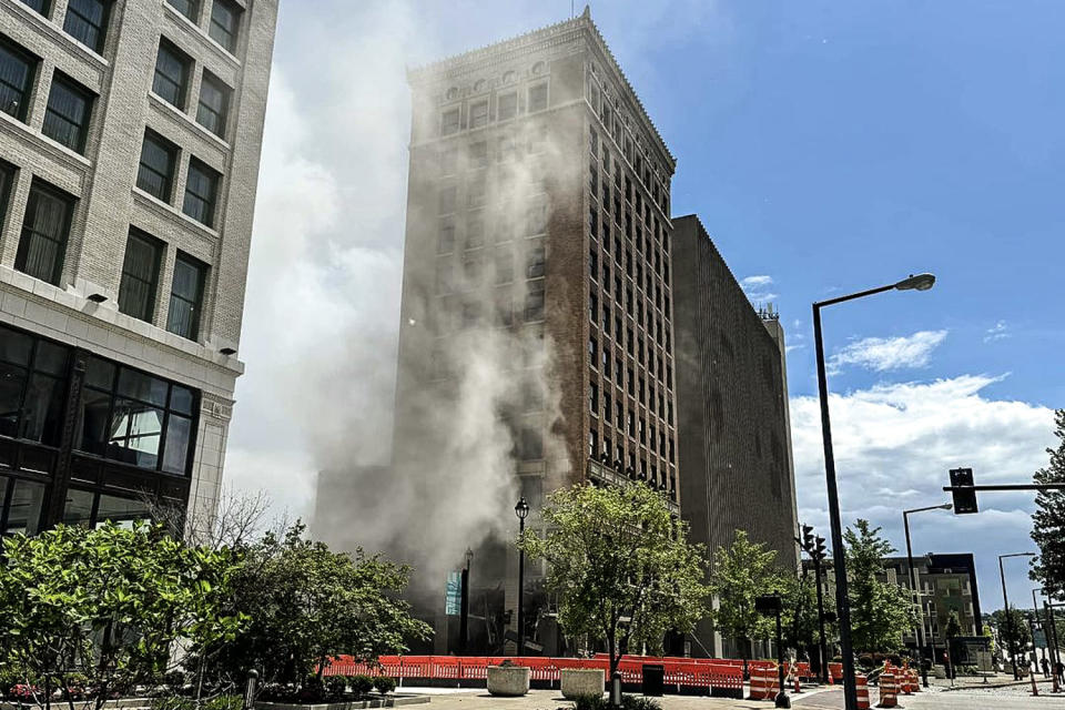 A gas leak appears to have caused a major explosion in downtown Youngstown, Ohio (Ron Flaviano/Bliss 360 Marketing)