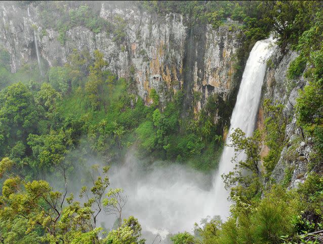 The waterfall measures 105 metres. Source: Wikipedia