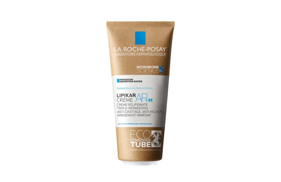 21,50€ les 200 ml <br><p>Cette crème corps relipidante permet d’apaiser immédiatement les inconforts cutanés, d’éviter les grattages et les rechutes. On aime sa texture à absorption rapide et son étui éco-responsable avec -60% de plastique en moins par rapport à l’ancien tube de 200ml.</p><br><a href="https://www.nocibe.fr/la-roche-posay-lipikar-creme-corps-peaux-seches-s291301" rel="nofollow noopener" target="_blank" data-ylk="slk:Acheter;elm:context_link;itc:0;sec:content-canvas" class="link ">Acheter</a>