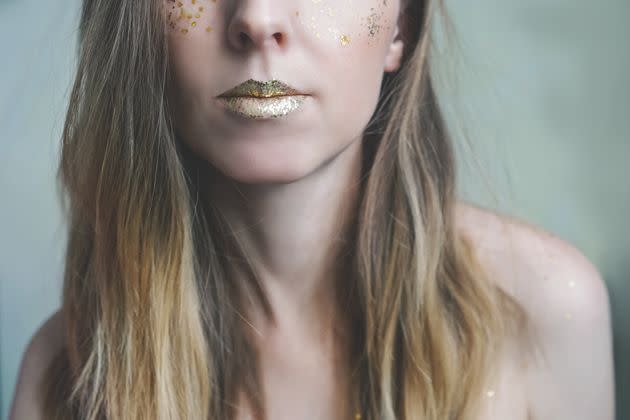 Dermatologists hate body glitter. (Photo: Tatiana Maksimova via Getty Images)