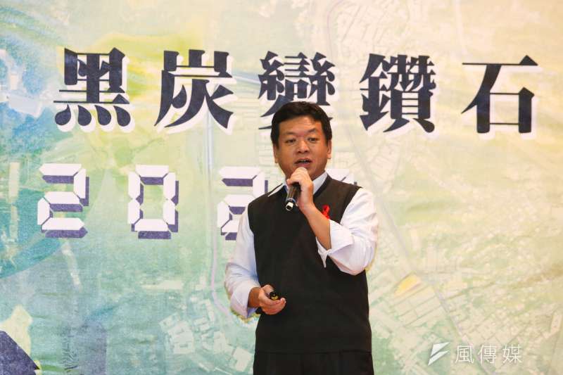 20171128-台北市長柯文哲出席南港區行動市政會議，社會局長許立民出席。（陳明仁攝）