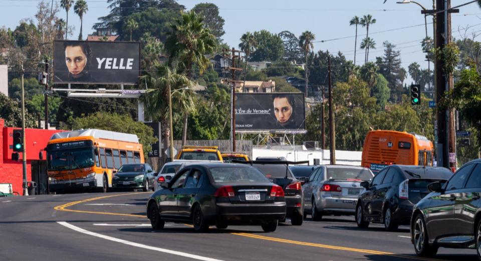 Les panneaux promotionnels de Yelle mis en place à Los Angeles - 10K Advertising - Marc Goldstein