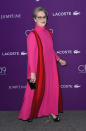 Die Schauspielerin erteilte bei der alljährlichen Veranstaltung in einem rosaroten Valentino-Kleid eine Lektion in Blockfarben.<em> [Foto: Getty]</em>