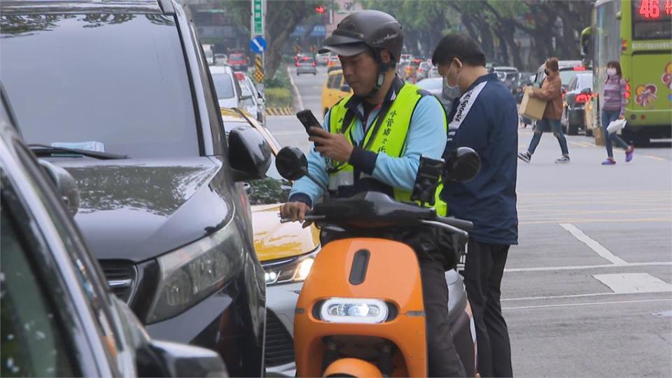 柯市長的追欠費妙招！ 貼欠款單黑名單「公有停車場不給進」