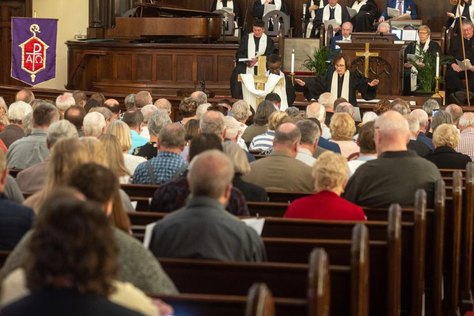 Delegates for the Holston Conference of the United Methodist Church, or the regional governance body for churches in East Tennessee, and parts of Virginia and Georgia, voted at a meeting April 22 to ratify disaffiliations for 264 churches, allowing the churches to leave the denomination. Many will join a more conservative, breakaway denomination.