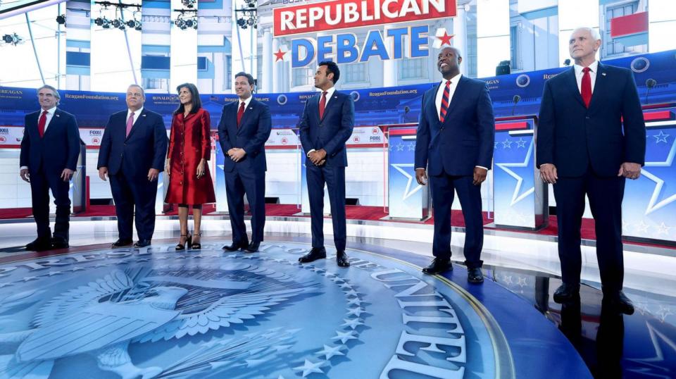 PHOTO: Republican presidential candidates North Dakota Gov. Doug Burgum, former New Jersey Gov. Chris Christie, former U.N. Ambassador Nikki Haley, Florida Gov. Ron DeSantis, Vivek Ramaswamy, Sen. Tim Scott and former (Mario Tama/Getty Images)