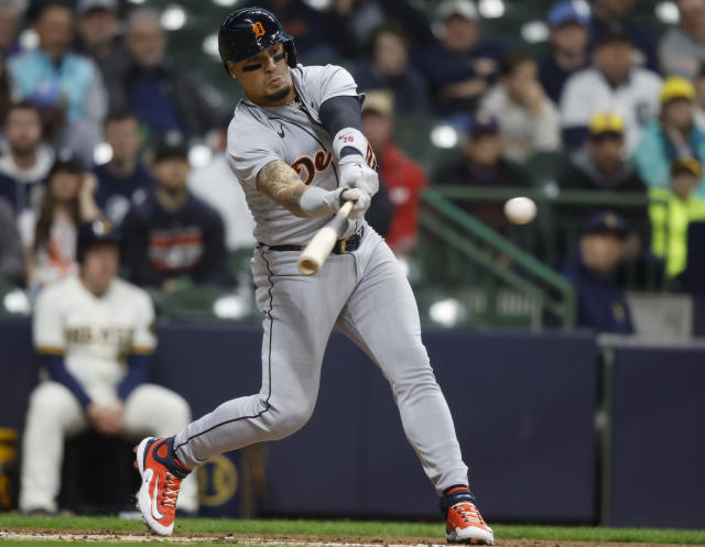 Javier Baez removed from game as Brewers hit yet another Detroit