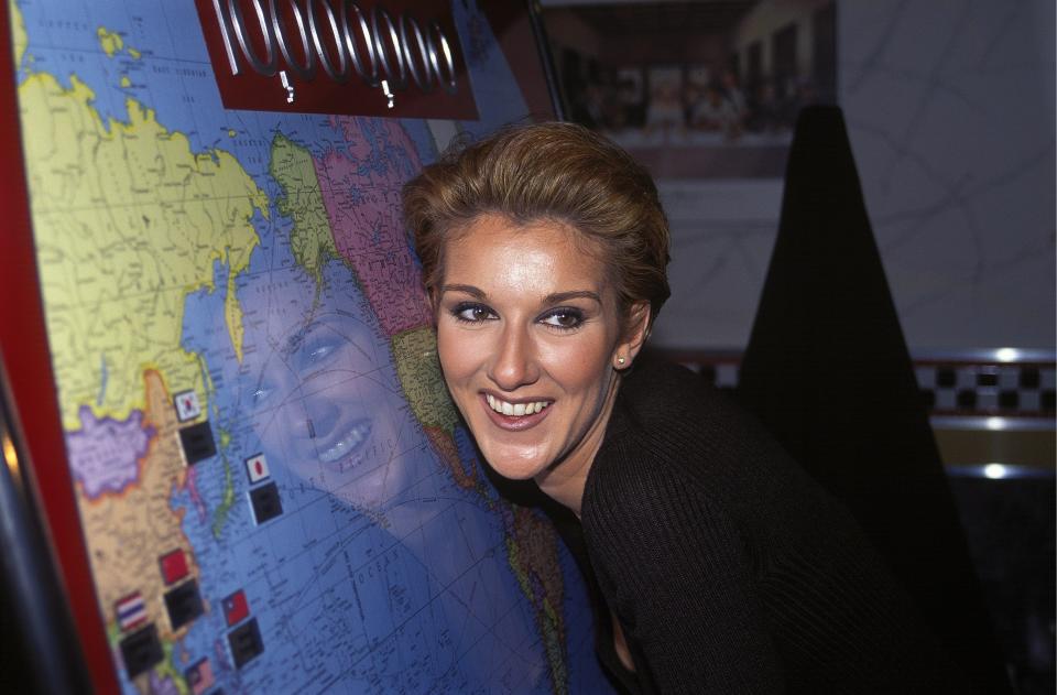 CANADA - SEPTEMBER 25:  Celine Dion Starts World Tour In Quebec, Canada On September 25, 1995.  (Photo by Michel PONOMAREFF/PONOPRESSE/Gamma-Rapho via Getty Images)