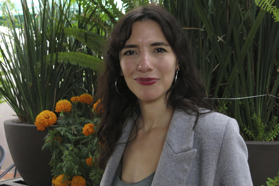 La directora mexicana Lila Avilés posa para un retrato durante una entrevista sobre su película "Tótem" en el Festival Internacional de Cine de Morelia en Morelia, México, el miércoles 25 de octubre de 2023. (Foto AP/Berenice Bautista)