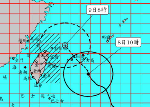 強颱利奇馬來勢洶洶，影響最劇烈時間是今（8）日下半天到明天一整天，明日是否有機會放颱風假？據氣象局最新風雨預測顯示新北基宜明晨0至6時達停班課標準（平均風力7級以上或最大陣風10級以上），但最後決定權仍在縣市政府。（圖片來源：中央氣象局）