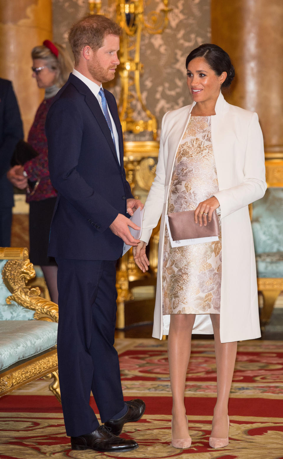 Wearing an Amanda Wakeley outfit and a clutch by Wilbur and Gussie. (Getty Images)