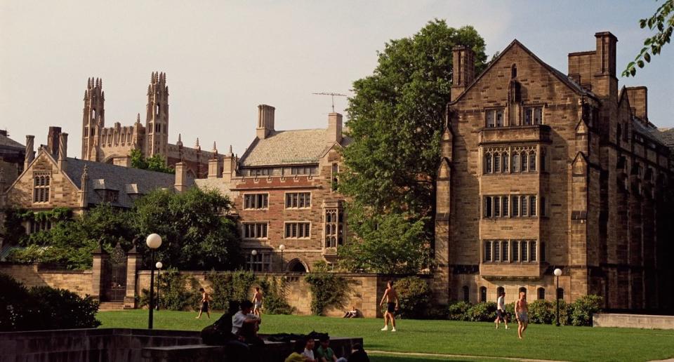 En la universidad de Yale, 1200 alumnos por cuatrimestre aprenden a ser felices en el curso “Psicología y Buena Vida” (Créditos: Getty Images)