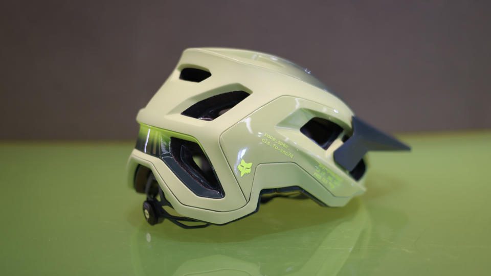  Details on the Fox Racing Speedframe RS MTB helmet 