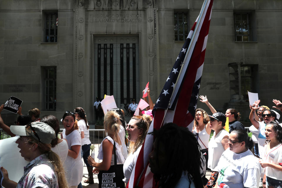 <p>Hundreds of women and immigration activists march outside the Justice Department as part of a rally calling for “an end to family detention” and in opposition to the immigration policies of the Trump administration, in Washington, D.C., June 28, 2018. (Photo: Jonathan Ernst/Reuters) </p>