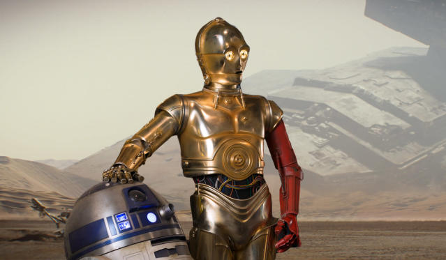 Aankondiging personeel ten tweede Here's Why C-3PO Has A Red Arm In Star Wars: The Force Awakens