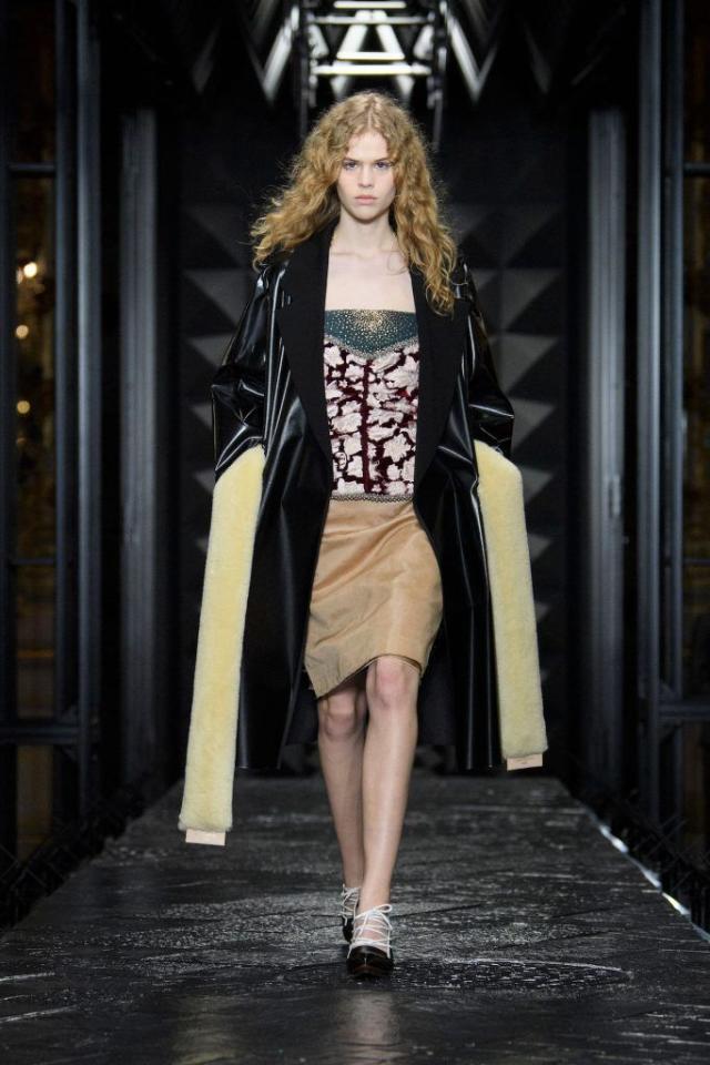 9 Bags from the Louis Vuitton Fall/Winter 2012-13 Show ideas