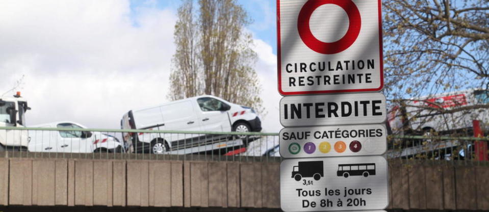 Il faudra bientôt disposer d'une voiture très récente (ou très ancienne et titulaire d'une carte grise collection) pour pouvoir accéder aux centres-villes des grandes agglomérations françaises.
