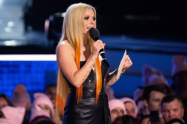 Avril Lavigne prise en photo le 15 mai 2022 à Toronto au Canada. (Photo: via Associated Press)