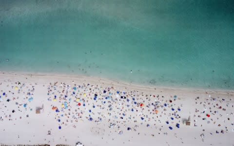 Haulover Beach, Miami - Credit: Copyright 2003 Ross Cobb/Copyright www.FloridaPhoto.com 305.235.7051