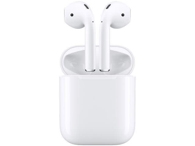 AirPods with Wireless Charging Case