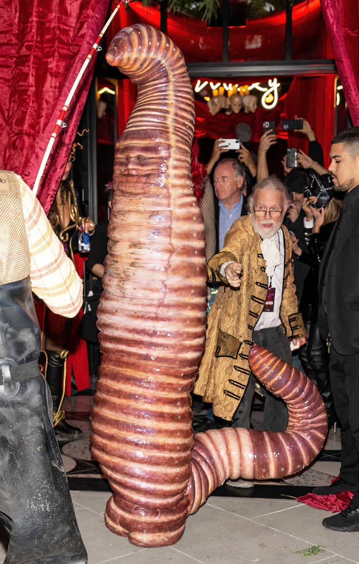 Heidi Klum in costume as a worm