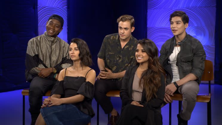 The cast of <em>Power Rangers</em>, from left, RJ Cyler, Naomi Scott, Dacre Montgomery, Becky G., and Ludi Lin. (Photo: Yahoo Movies)